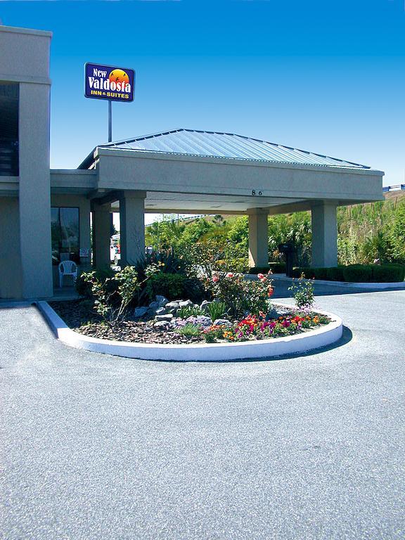 New Valdosta Inn And Suites Eksteriør billede